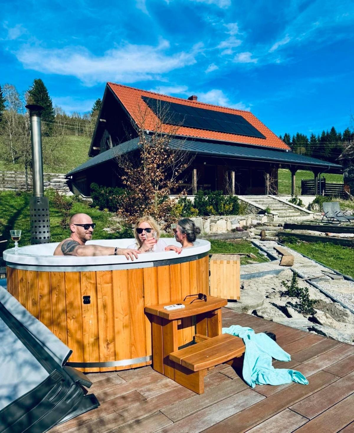 Chata Nad Dzika Orlica Z Jacuzzi Poniatow 外观 照片